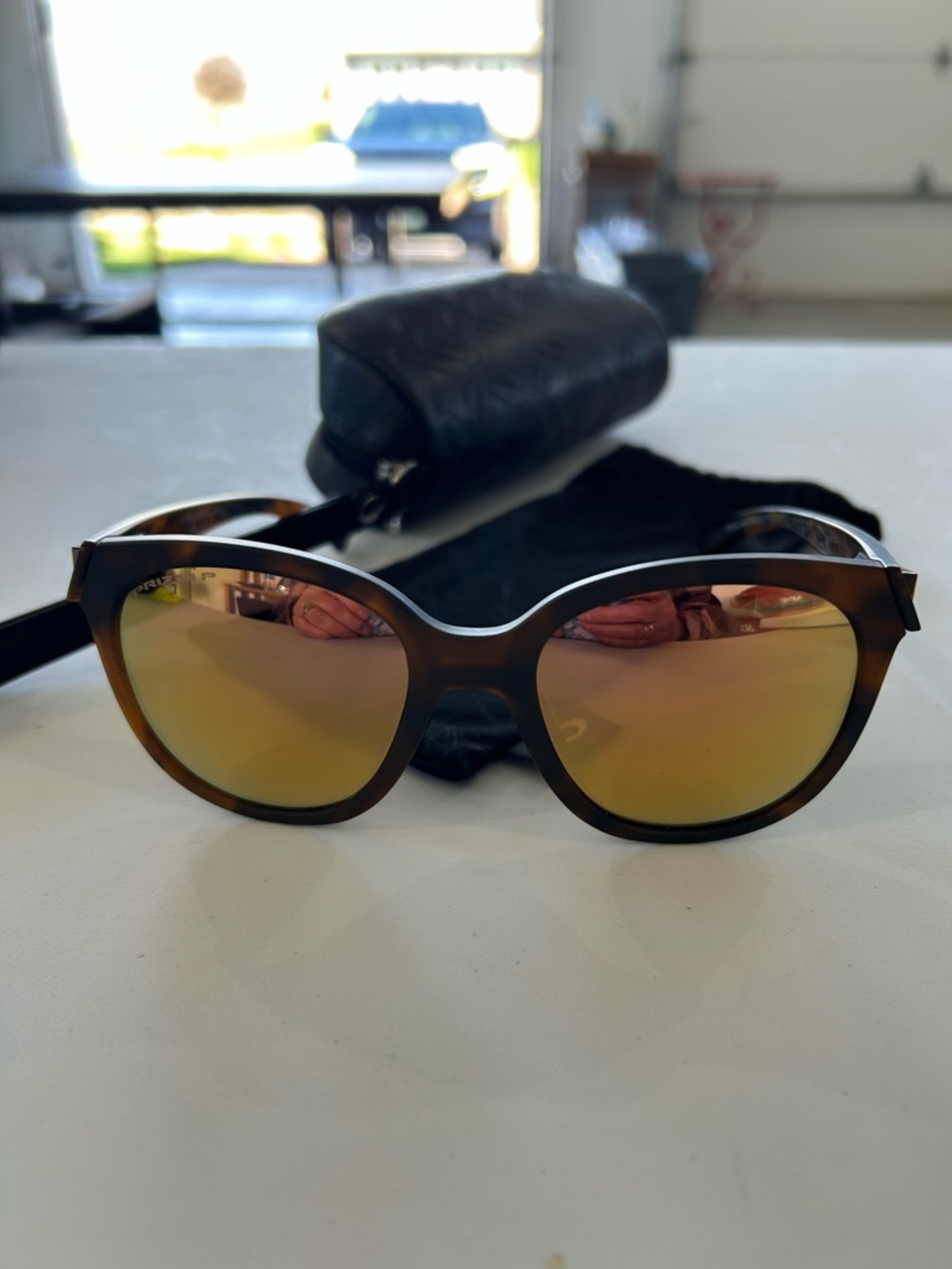 Oakley Women’s Tortoise Frame Sunglasses with Amber Mirrored, Prizm P Lenses